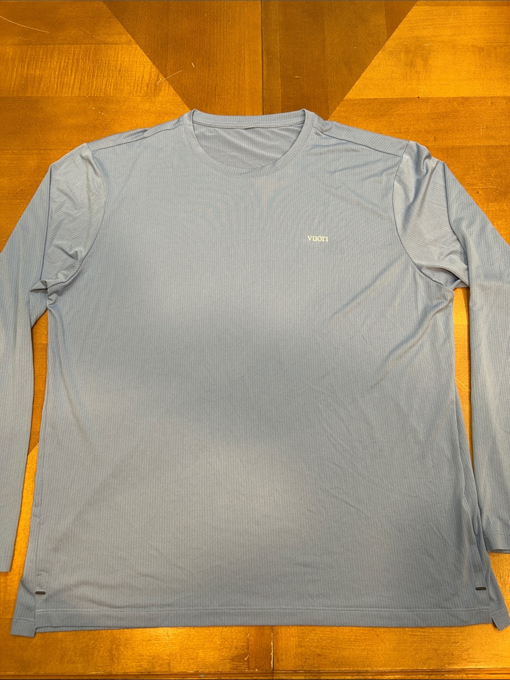 Vuori Men’s Long Sleeve Performance Shirt - Sky Blue